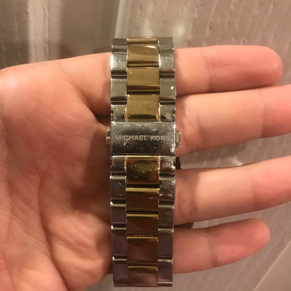 MK Watch - Picture 2 of 2